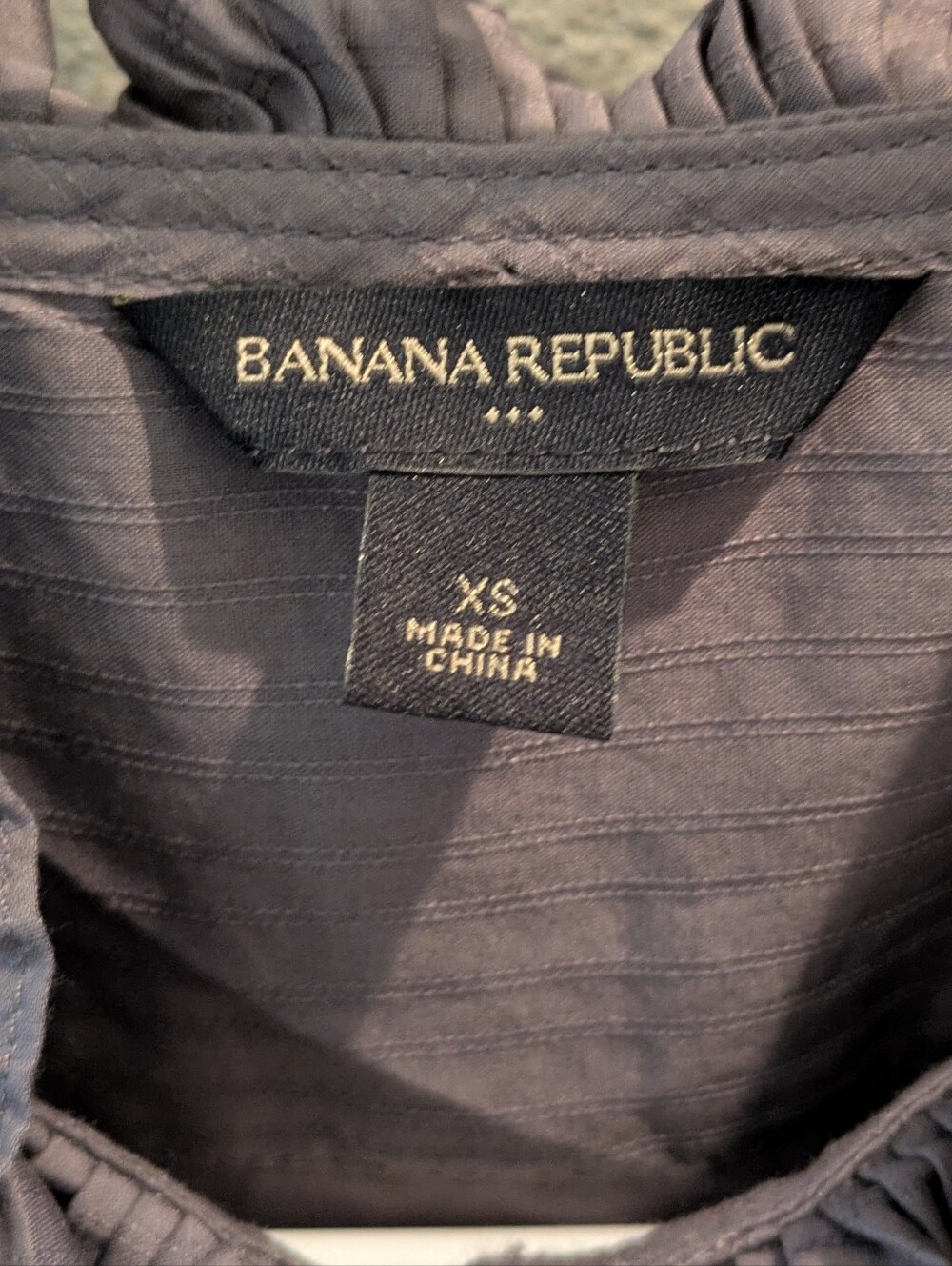 Banana Republic Women's Eggplant Gray 100% Cotton Ruffle Blouse Size XS - Picture 4 of 5
